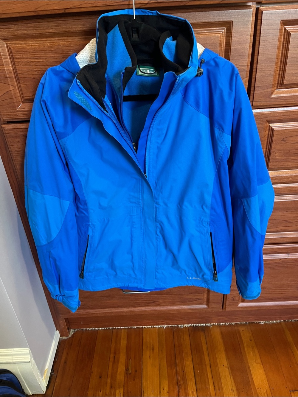 L.L. Bean Women's Bright Blue Waterproof Ski Jacket with Hood Size M